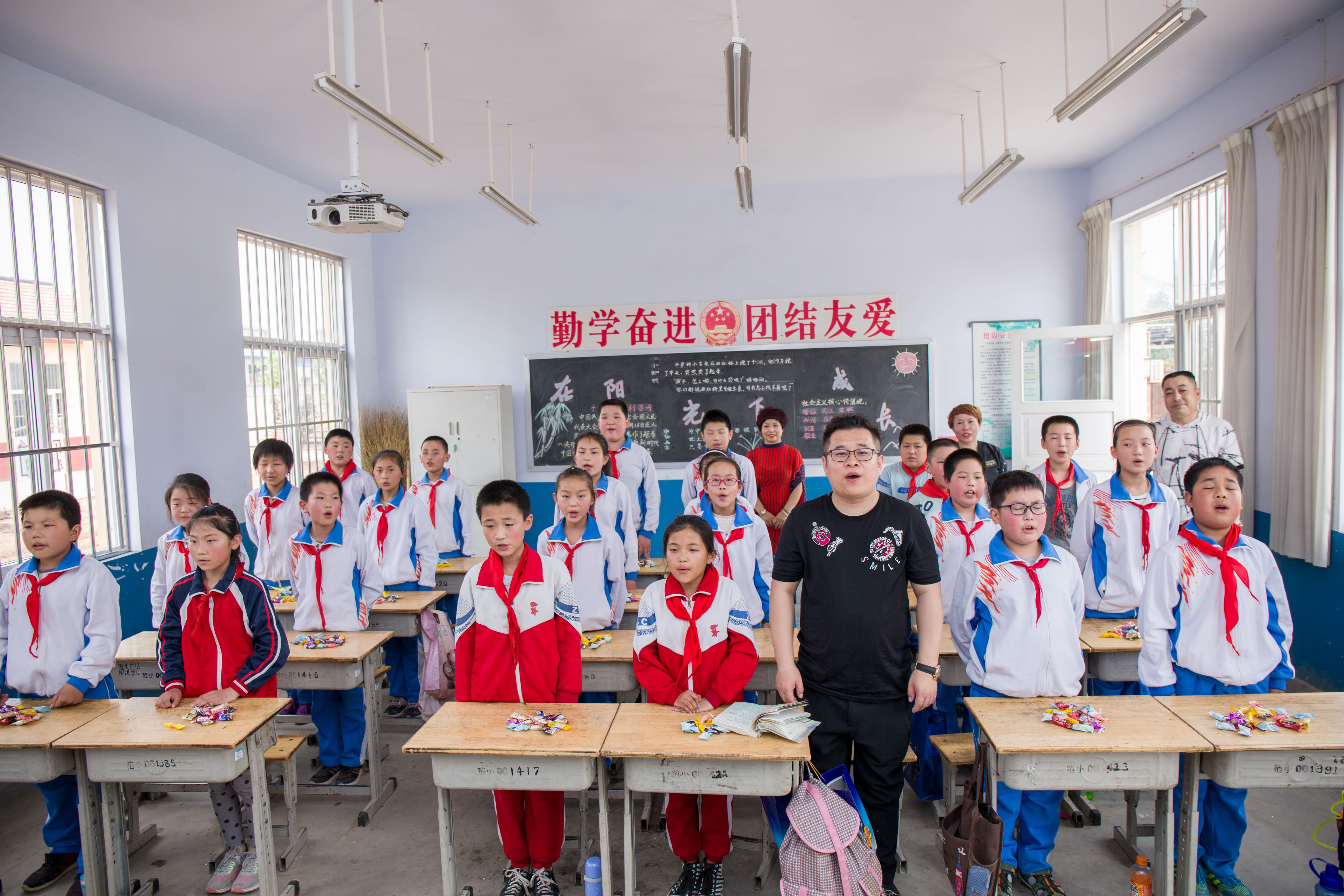 第142所 诸城市贾悦镇范家官庄乐竞体育_乐竞体育中国一站式服务官网
鹿永波小学