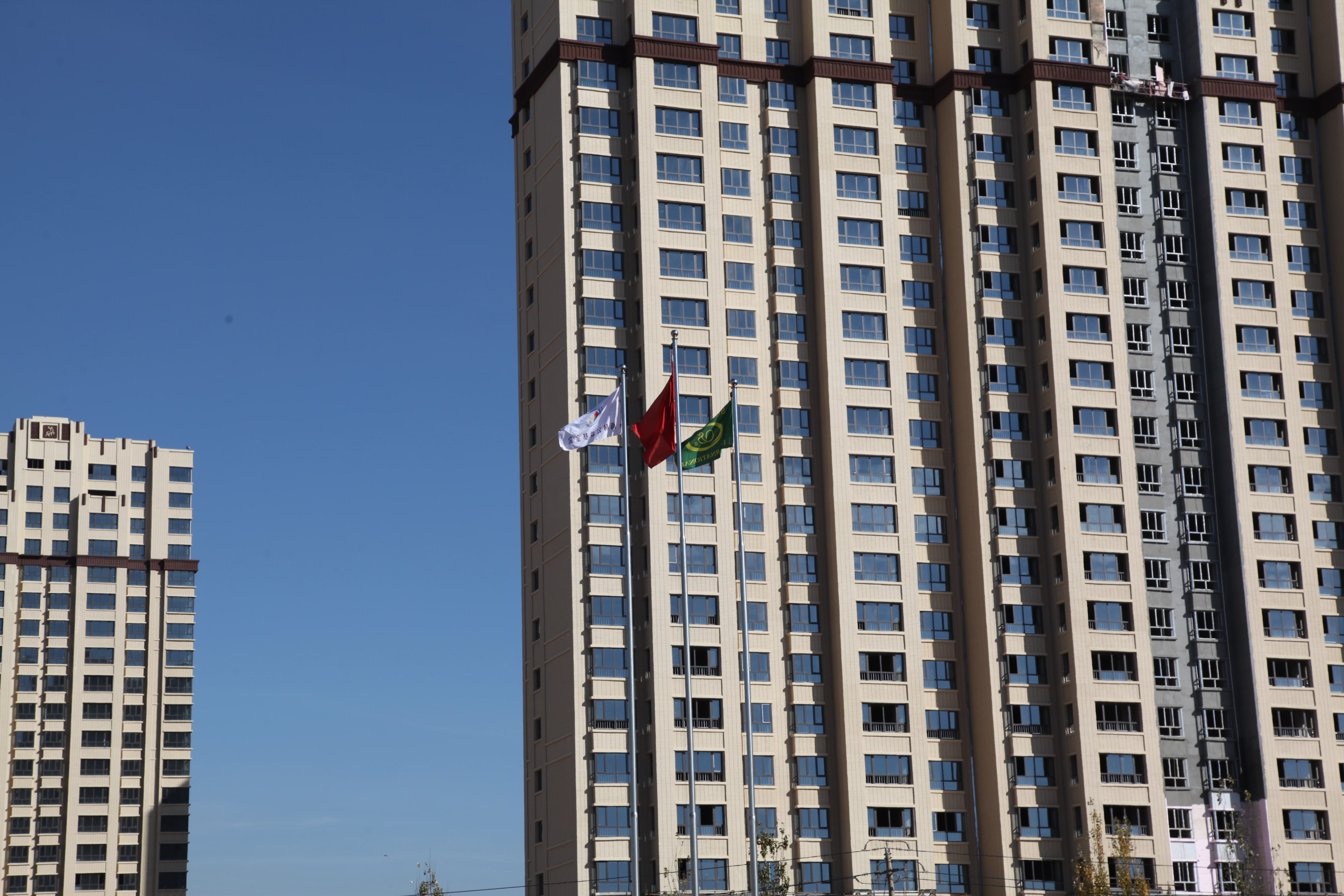 第33所 包头市九原区乐竞体育_乐竞体育中国一站式服务官网
董丽萍沙河第六小学