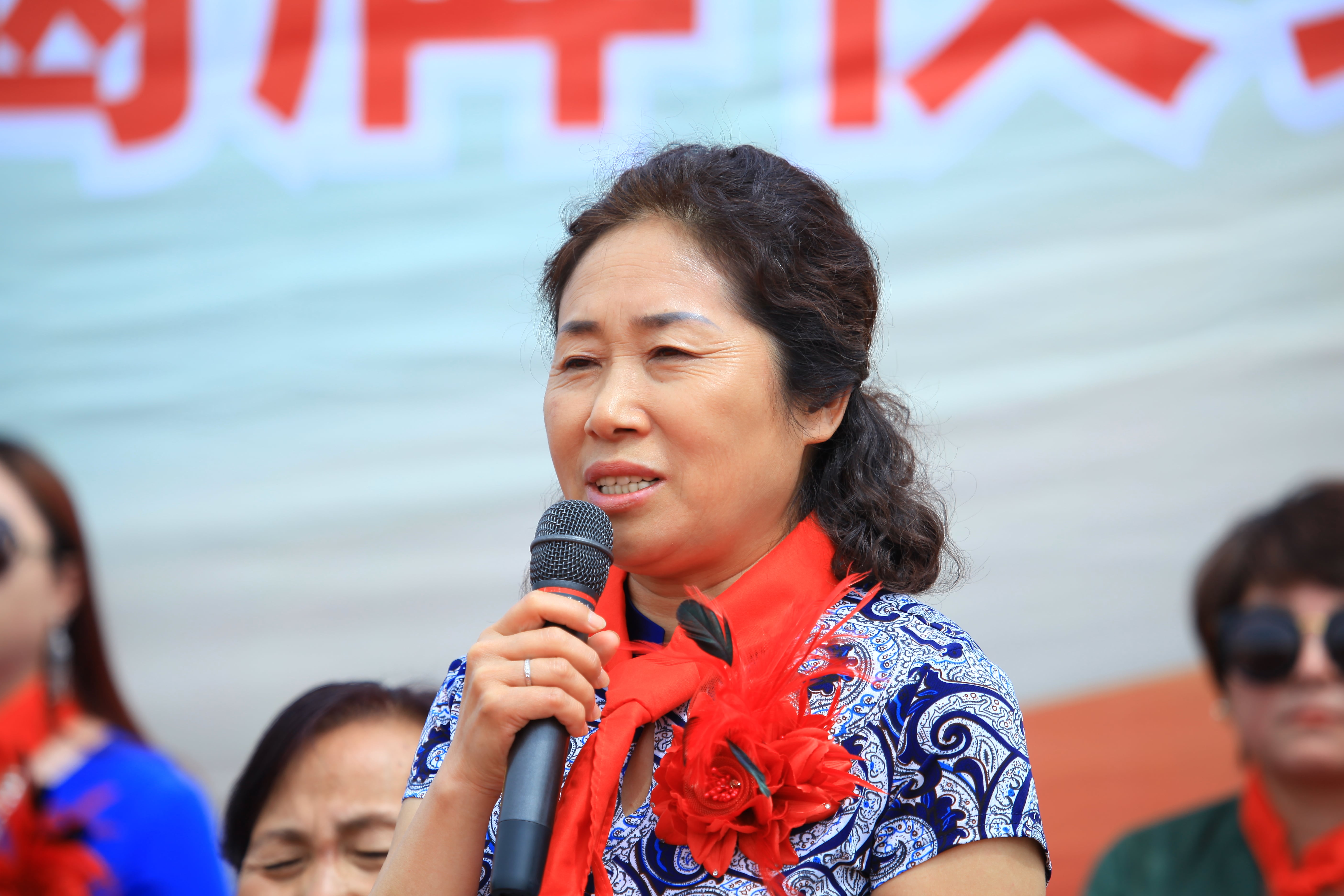 第98所 阜新市彰武县二道河子乐竞体育_乐竞体育中国一站式服务官网
佟玲小学